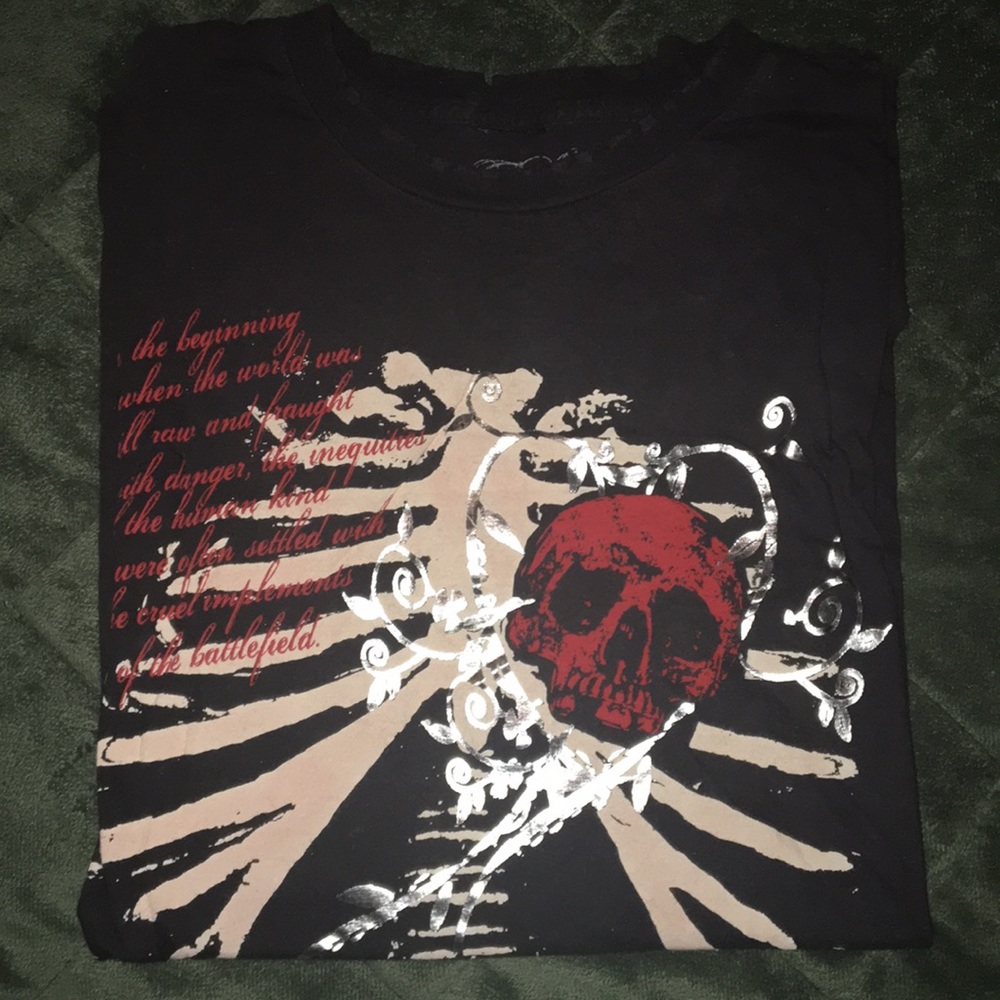 SHORT SLEVE GRAPHIC SKULL SHIRT L